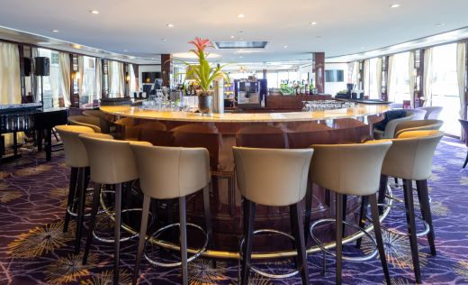 MS Charles Dickens Bar
